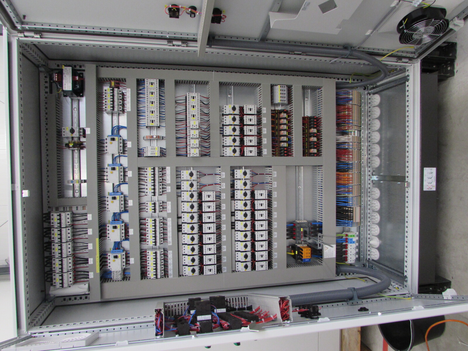 Switch cabinet Broiler Karidia